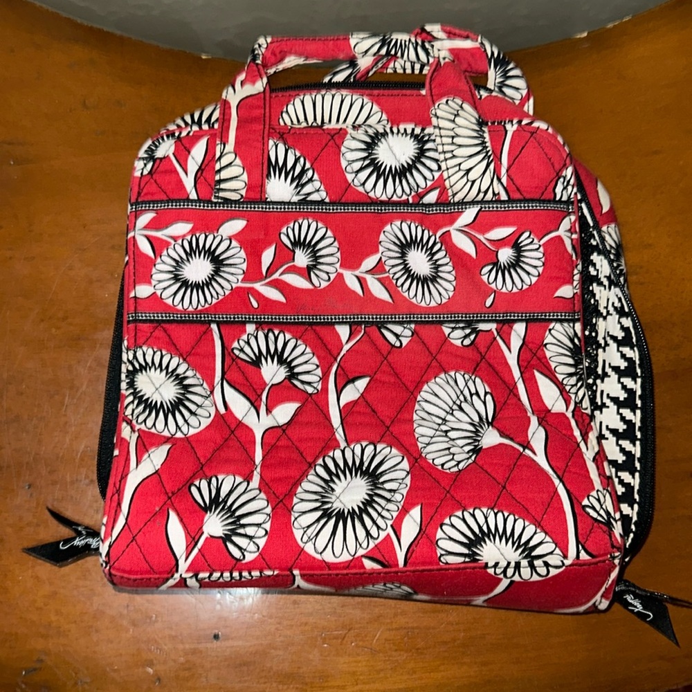 Vera Bradley Red Floral Tech Organizer Case Carrier Bag NWT Deco Daisy Retail 38
